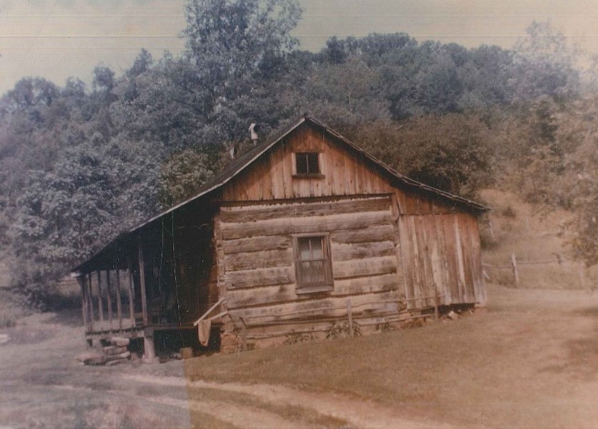 Mckenzie House before it was moved.